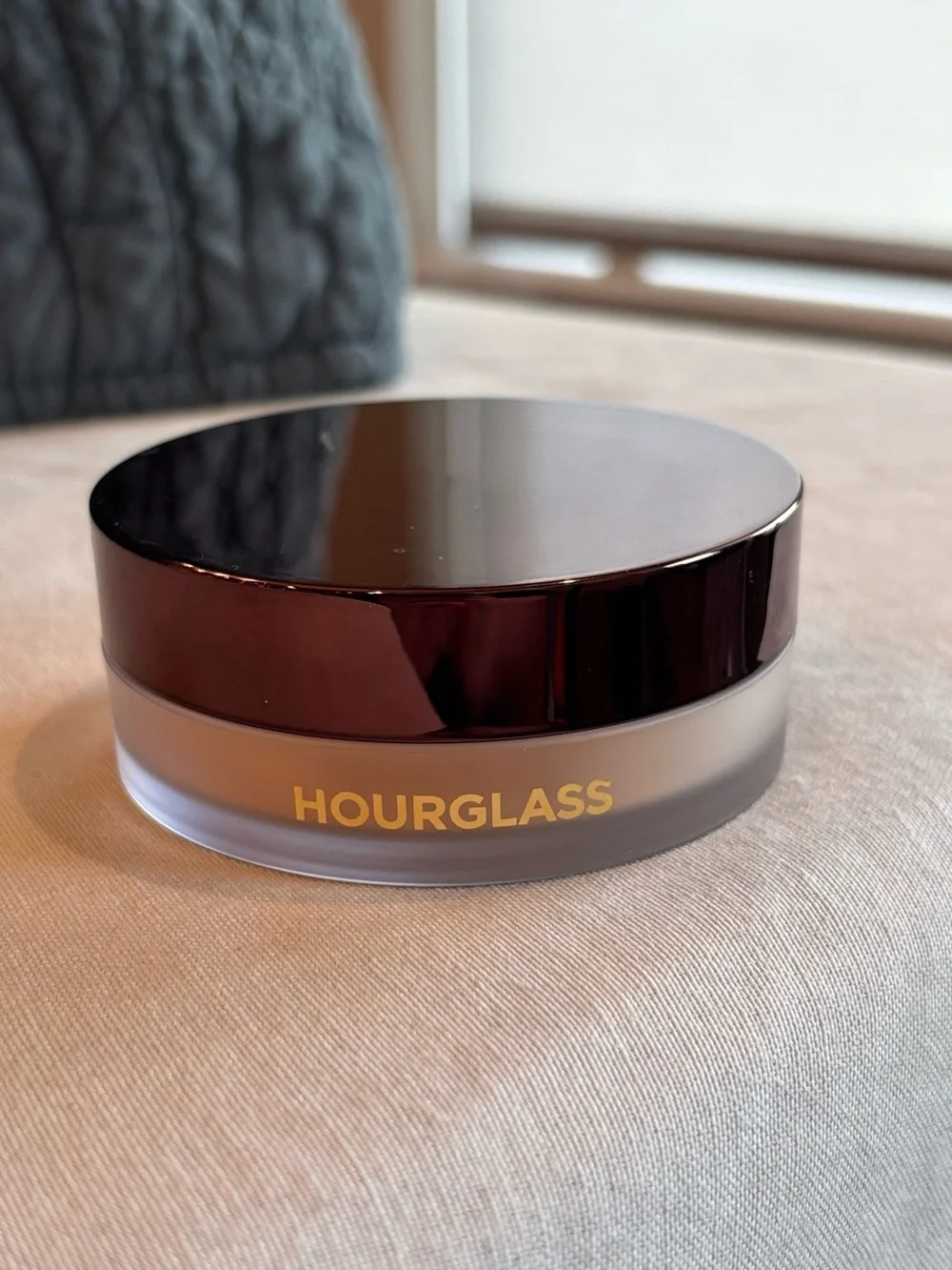 Hourglass Veil Translucent Setting Powder Talc Free New